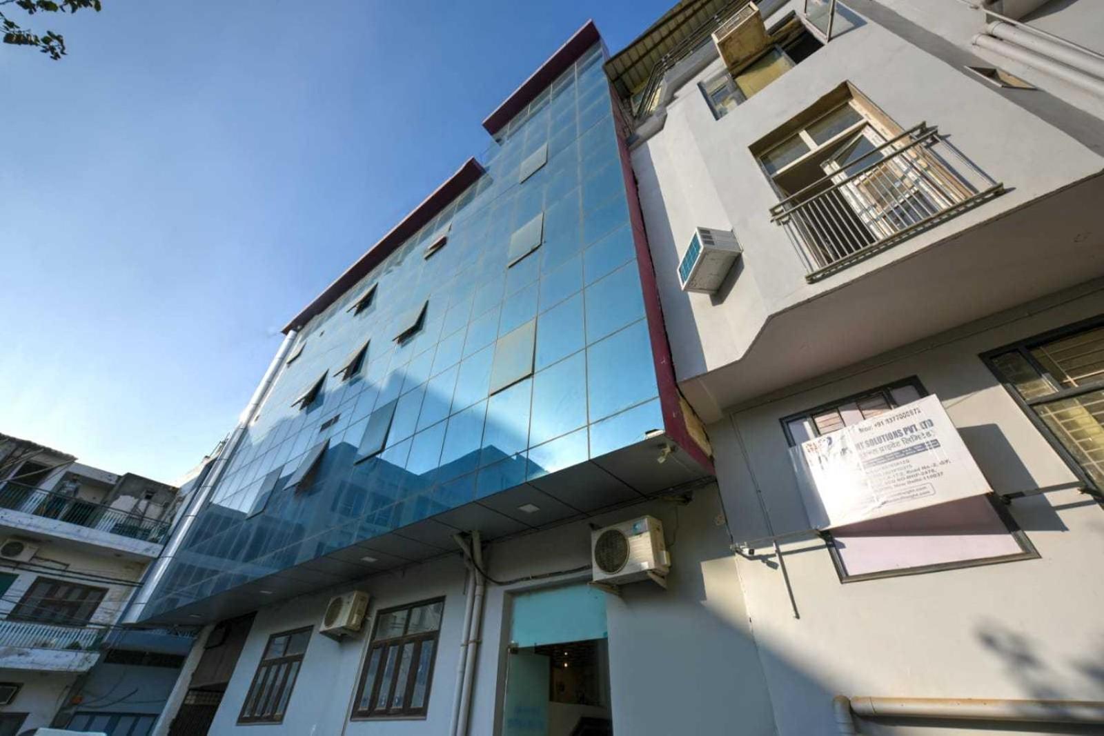 Hotel O Amenda International New Delhi Exterior photo