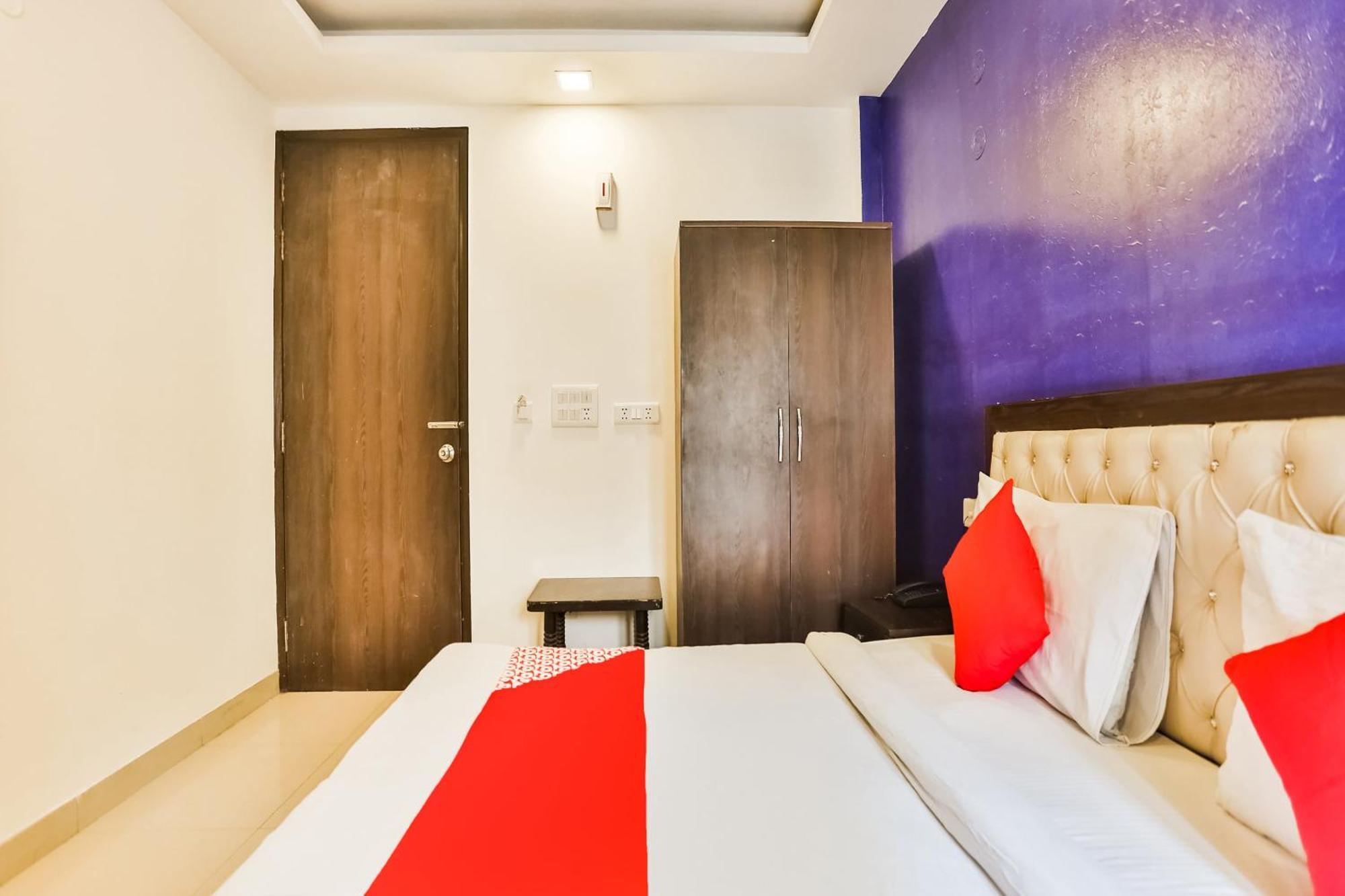 Hotel O Amenda International New Delhi Exterior photo