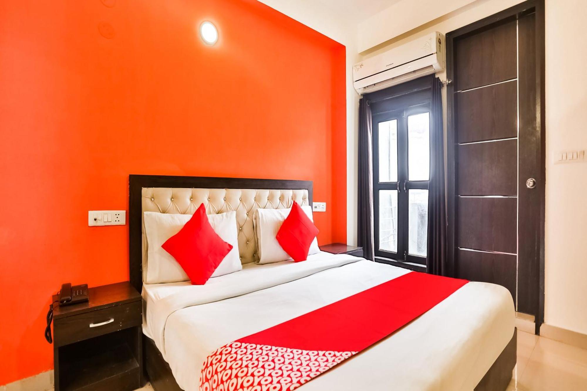 Hotel O Amenda International New Delhi Exterior photo